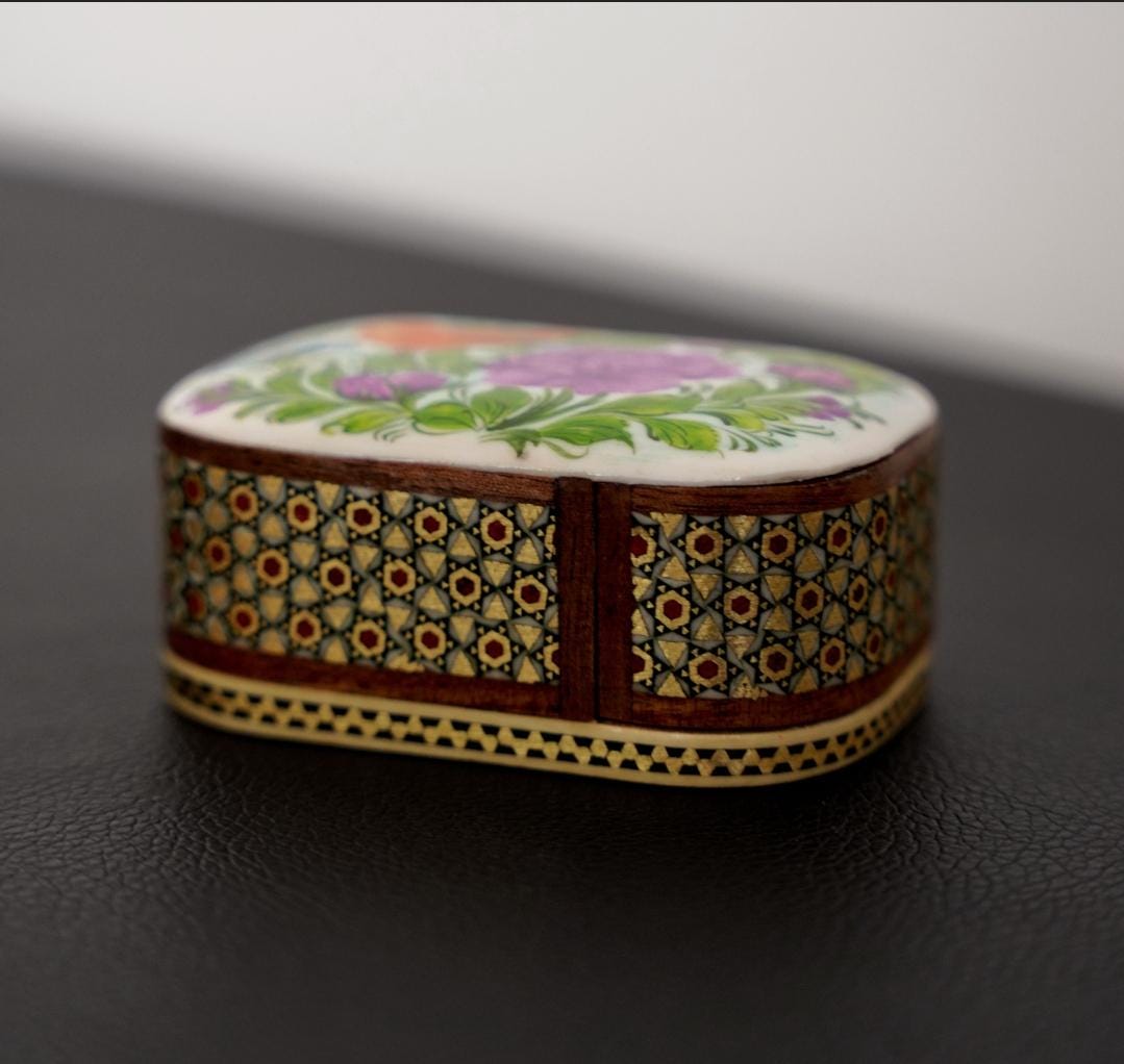 handmade wooden keepsake box with hand-painted bahar motif celebrating renewal and nature.