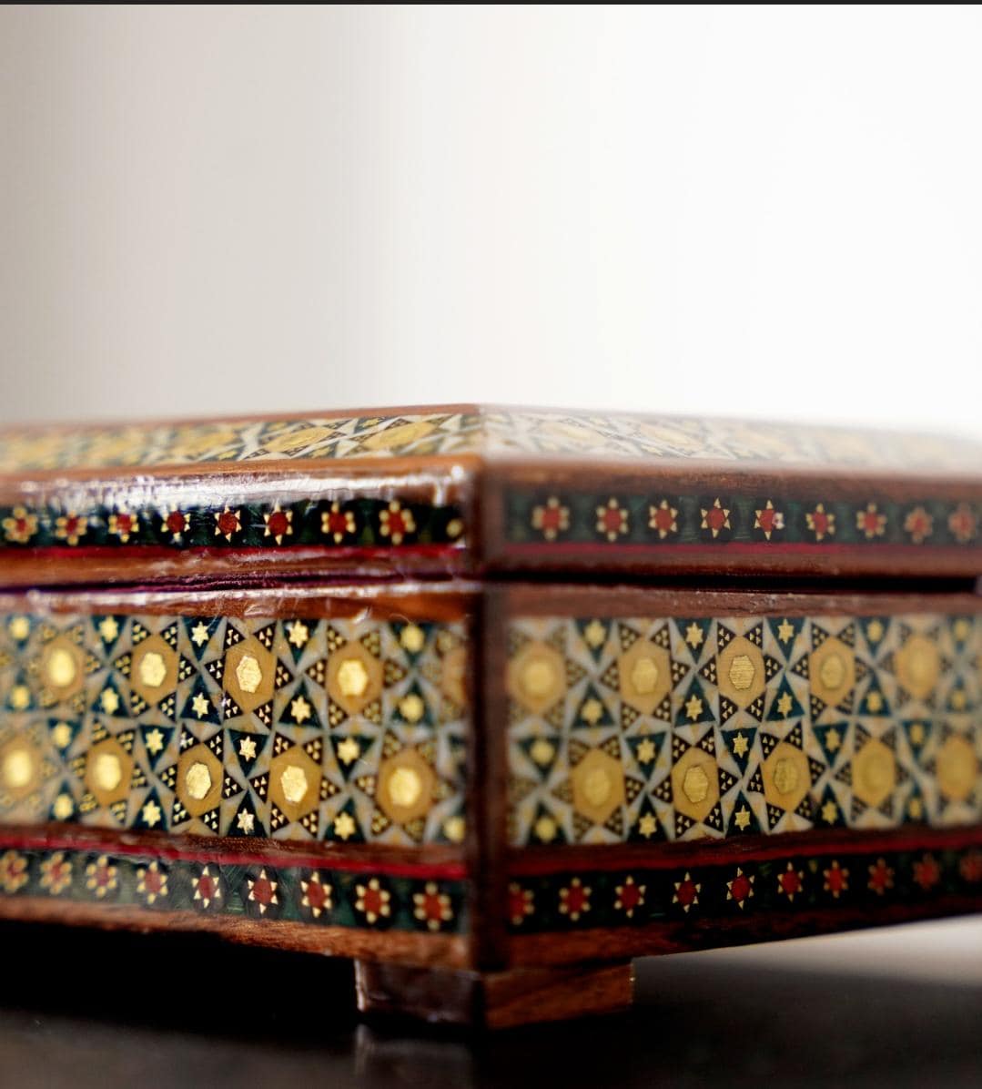 leili o majnoun – hand-painted jewelry box, persian miniature art (21×11×5 cm)