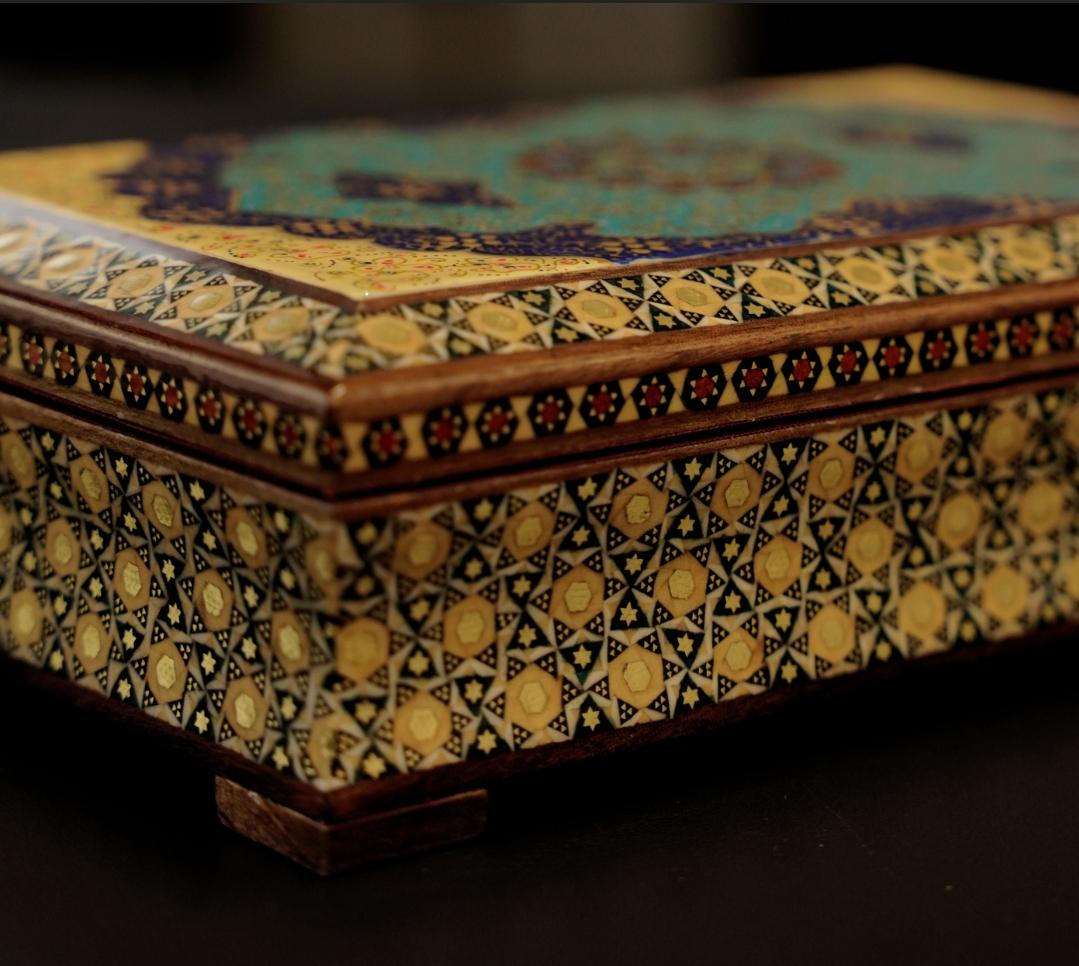mehr – hand-painted decorative box with floral miniature artwork, jewelry or keepsake storage