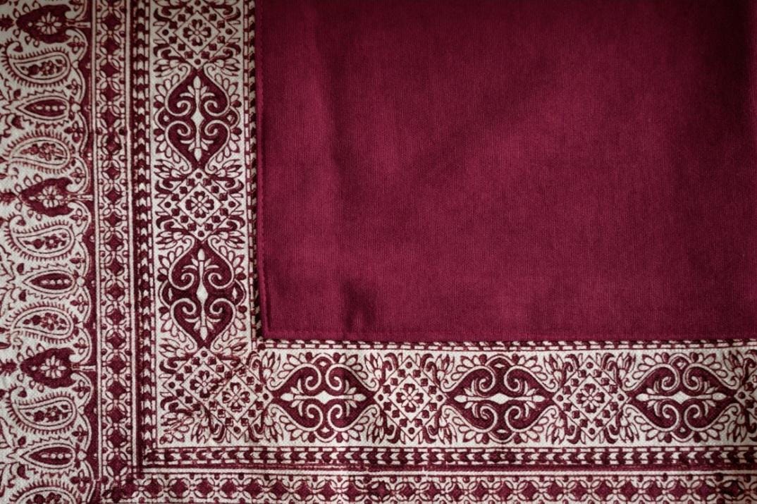 handmade block-printed tablecloth – pomegranate red 80×80 cm