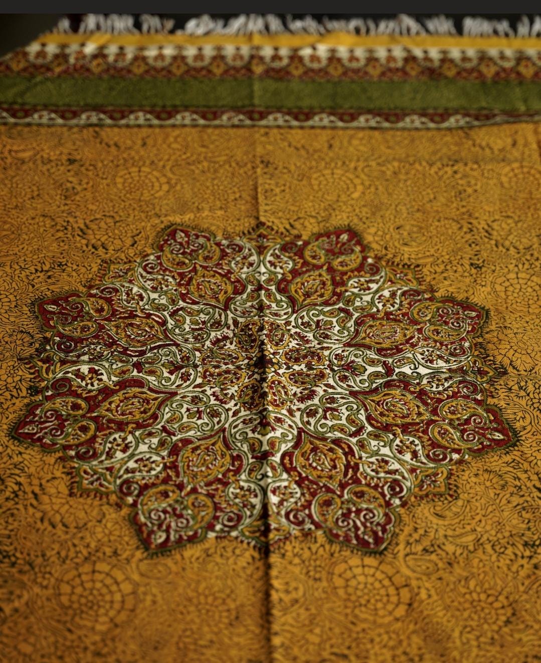 handmade block-printed tablecloth – shamseh motif | 122×122 cm