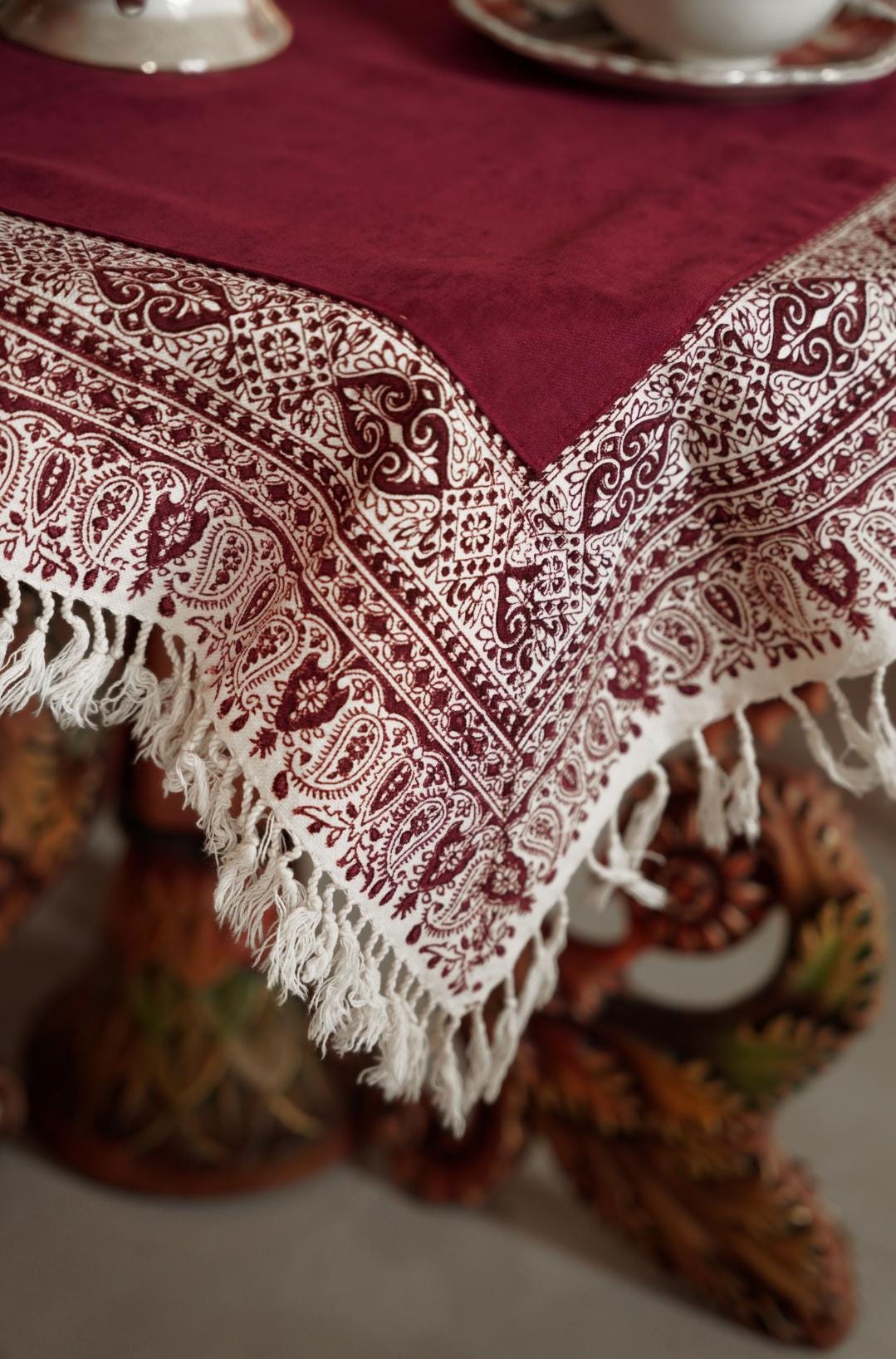 handmade block-printed tablecloth – pomegranate red 80×80 cm