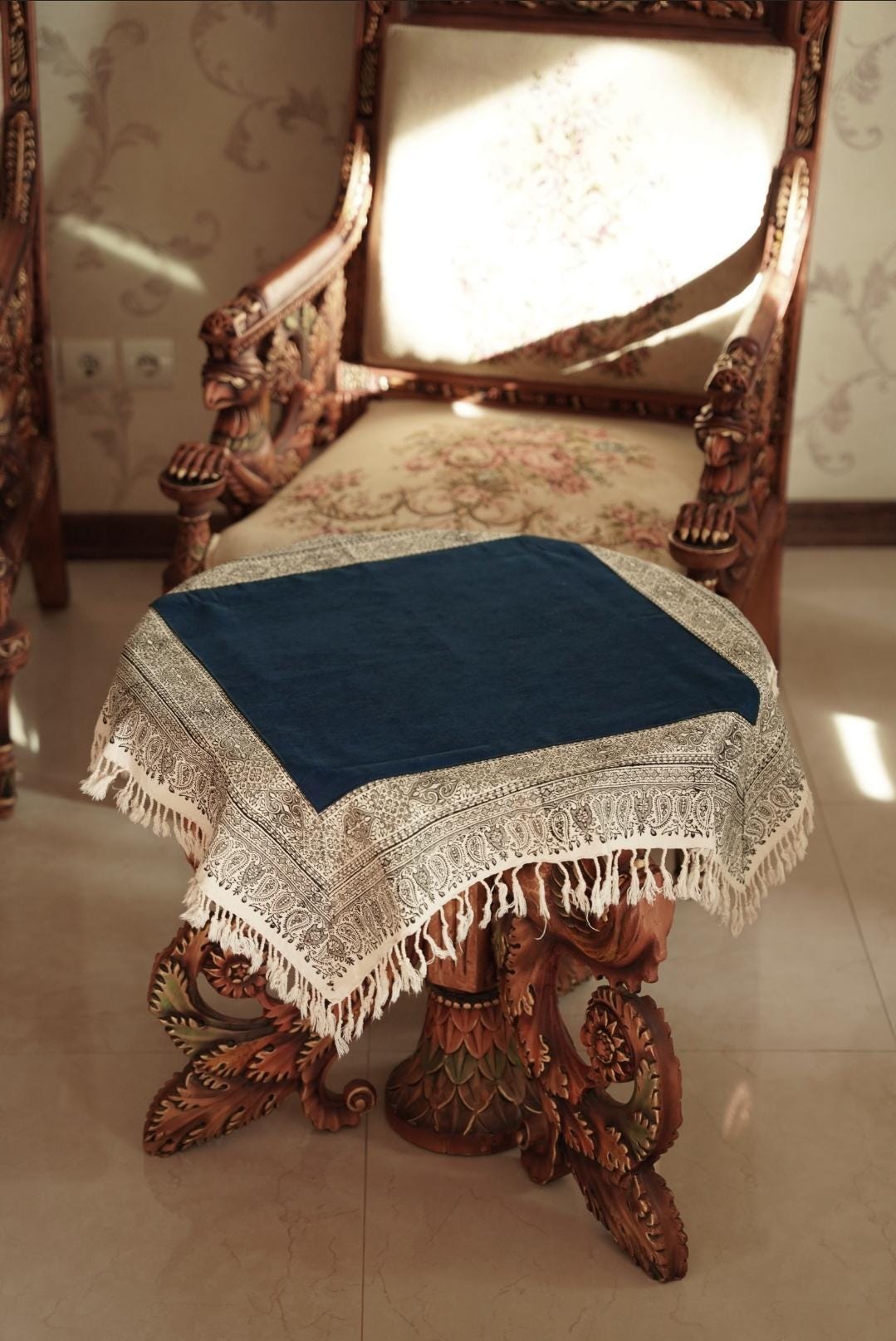 handmade block-printed tablecloth – indigo 80×80 cm