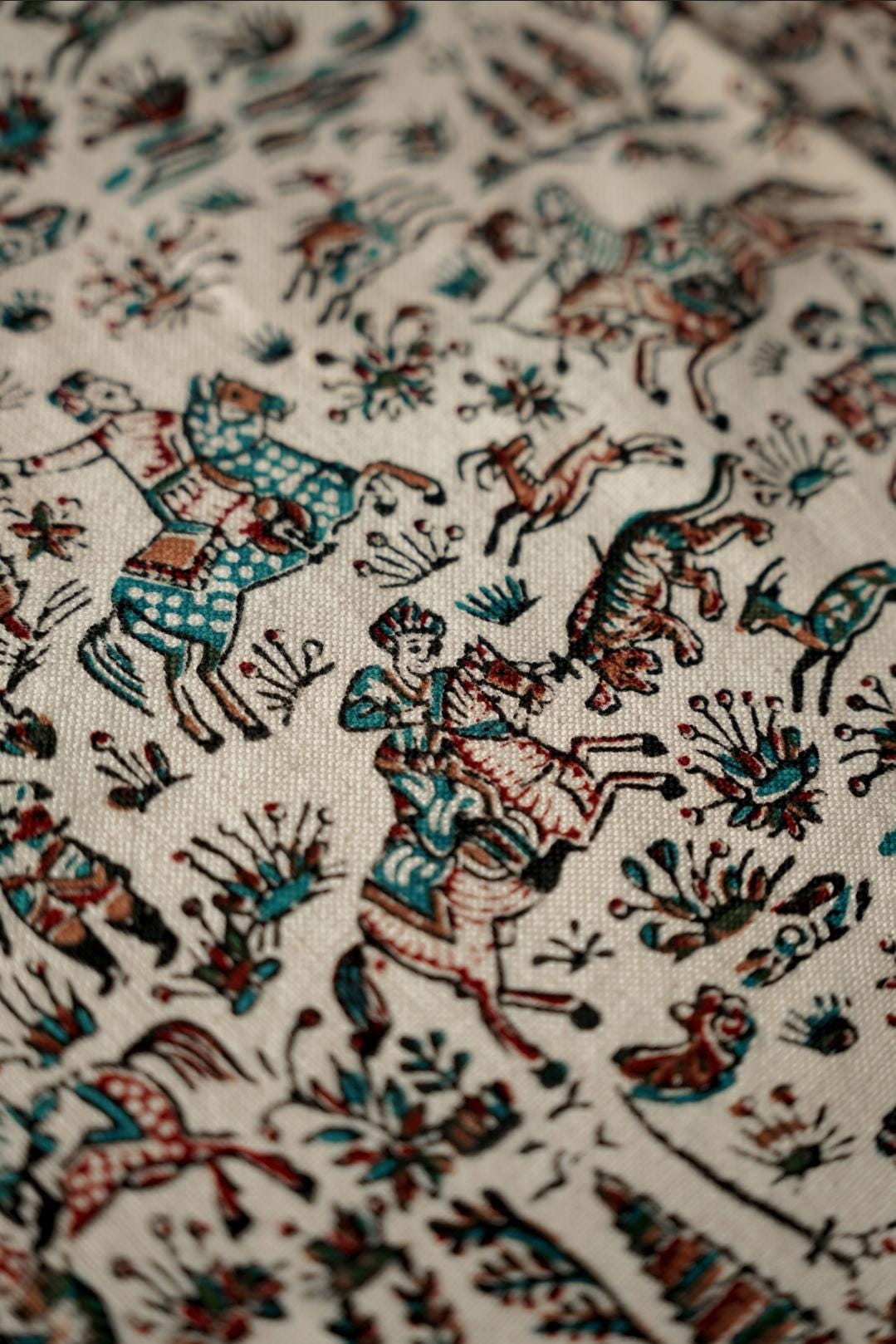 handmade block-printed tablecloth – persian hunting scene | 2m × 1.35m