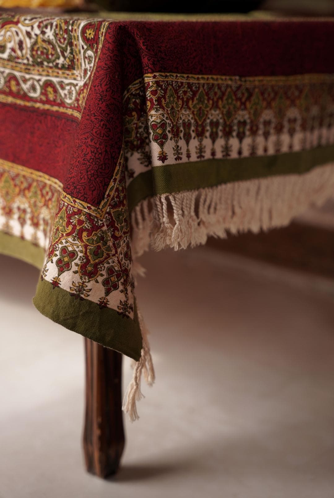 handmade block-printed tablecloth – shamseh motif | 148×104 cm