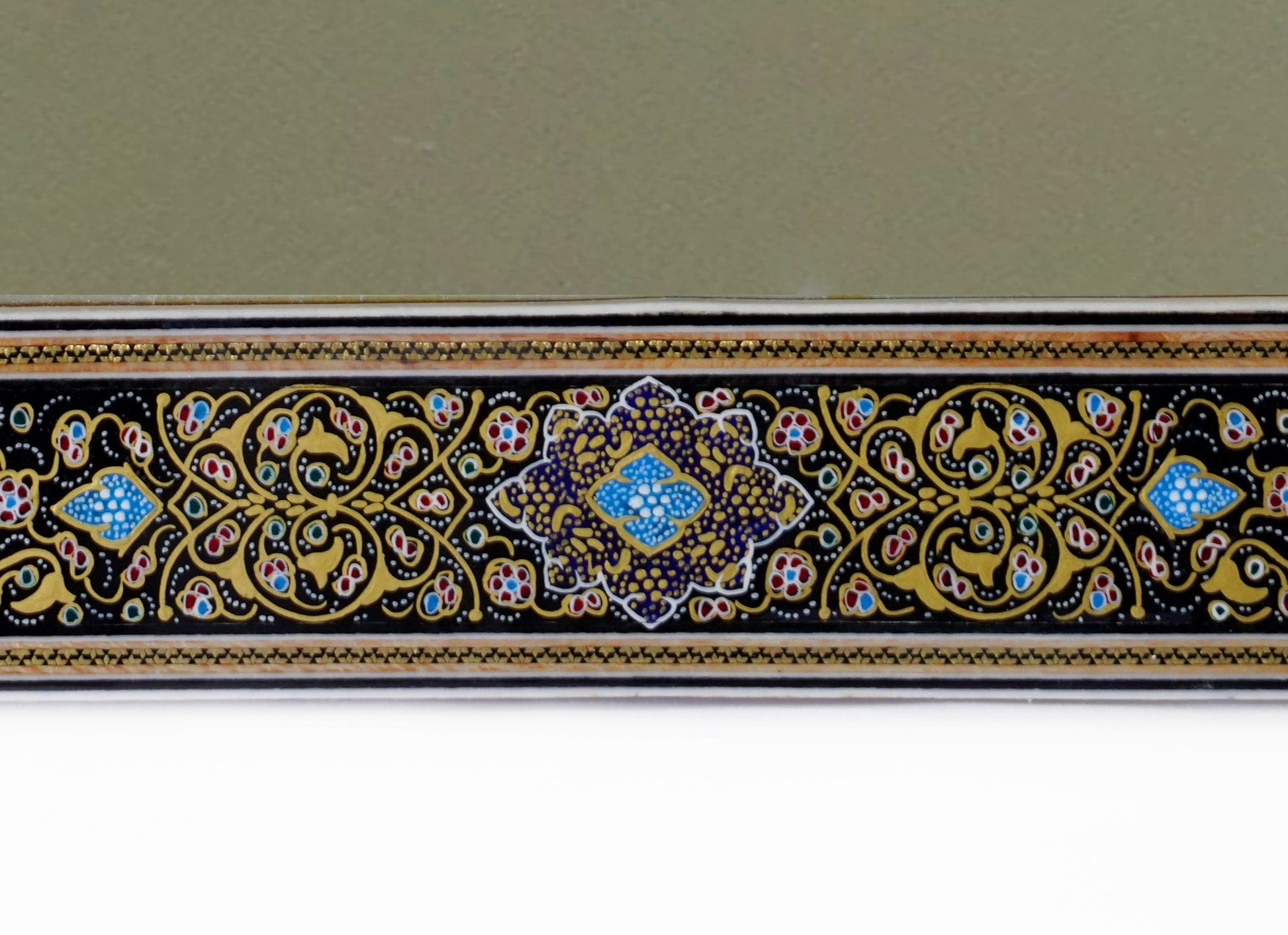 Hand-Painted Tazhib Mirror – Black & Gold (40 × 34 cm) – Luxury Handcrafted Art by Pilardi
