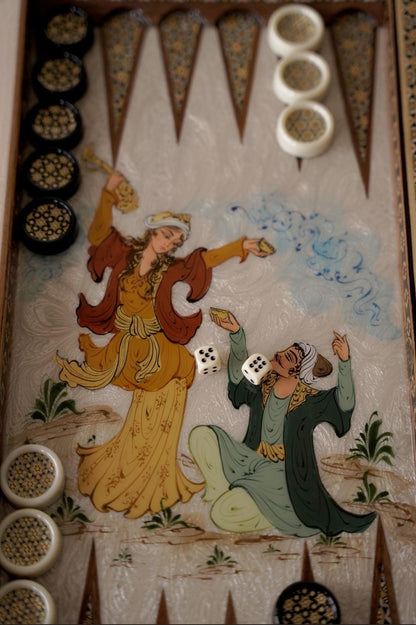 Layli o Majnun – Hand-Painted Chess & Backgammon Set with Romantic Miniature and Shamseh Motifs
