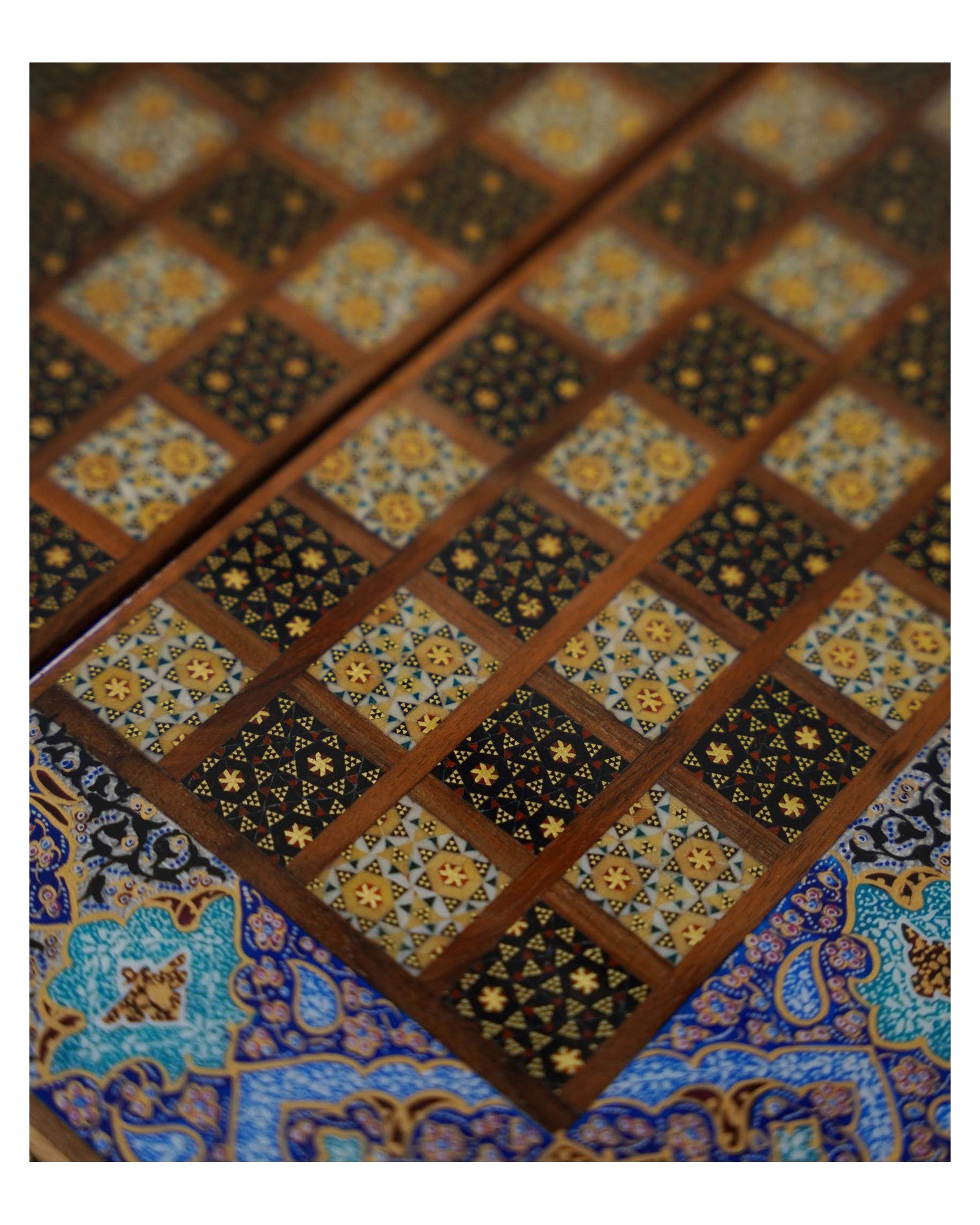 Compact Khatam & Tazhib Chess & Backgammon Set – 34 cm – Luxury Handcrafted Art by Pilardi